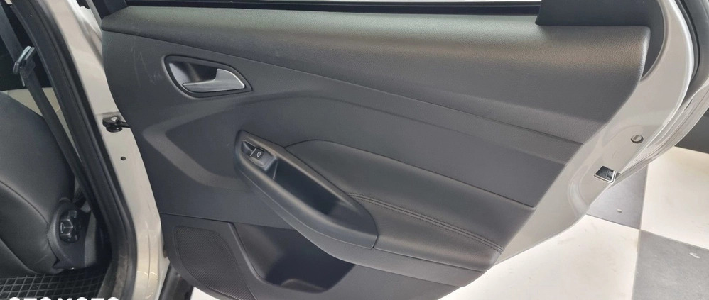 Ford Focus cena 24900 przebieg: 206957, rok produkcji 2011 z Nowy Dwór Mazowiecki małe 667